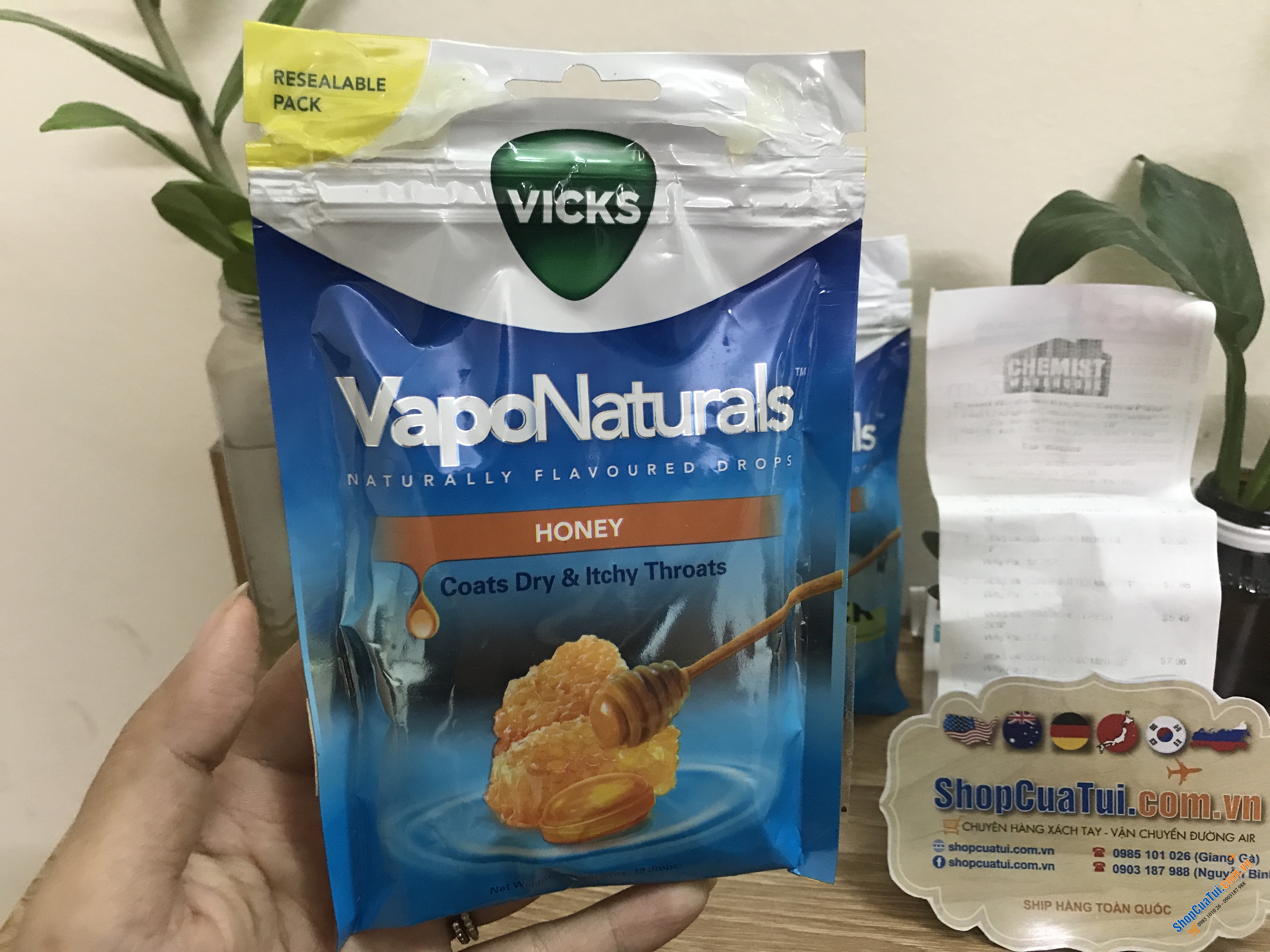 Viên kẹo ngậm trị ho và viêm họng Vicks VapoNaturals Honey Throat Lozenges 19 Drops in Resealable Bag