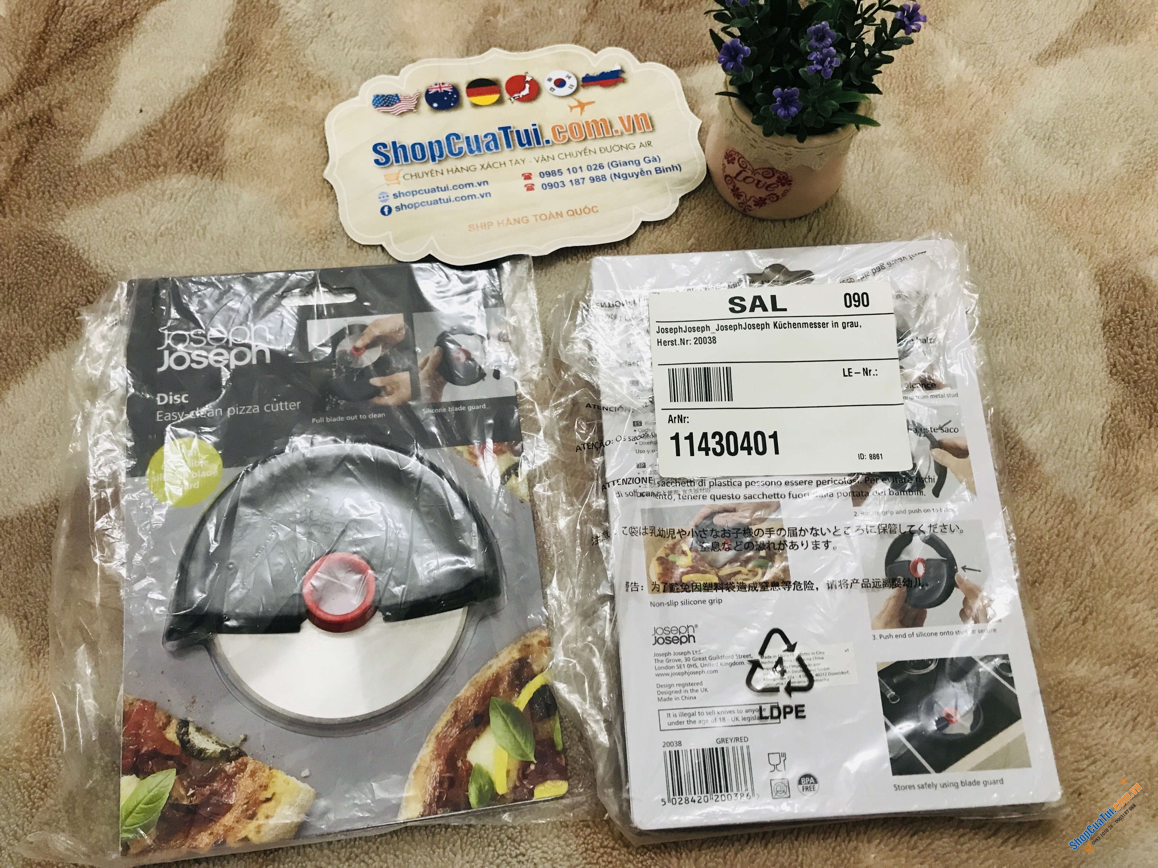 DAO CẮT BÁNH - DAO CẮT PIZZA JOSEPH JOSEPH.