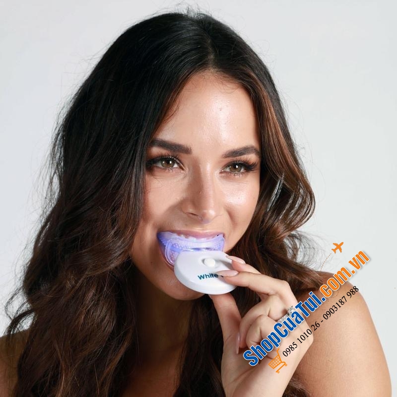 Máy Làm Trắng Răng White Glo White Accelerator Blue Light Teeth Whitening System Sử dụng công nghệ nha khoa, quang phổ màu xanh giúp kích hoạt gel làm trắng, cho hàm răng trắng hơn 8 sắc độ trong vòng 7 ngày