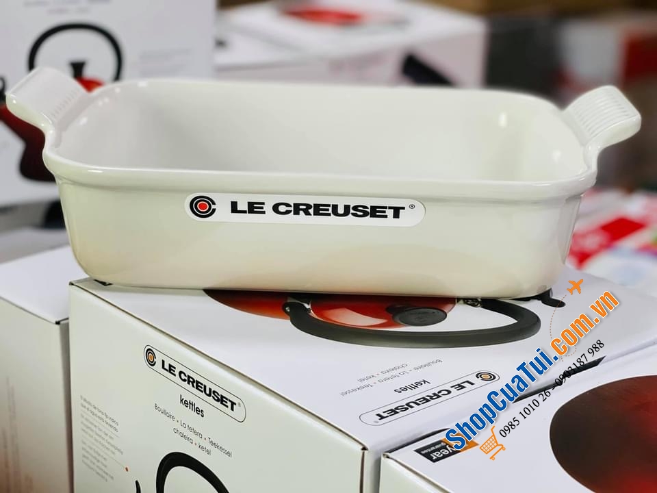KHAY GỐM BỎ LÒ LE CREUSET 26 CM TRẮNG XÁM.