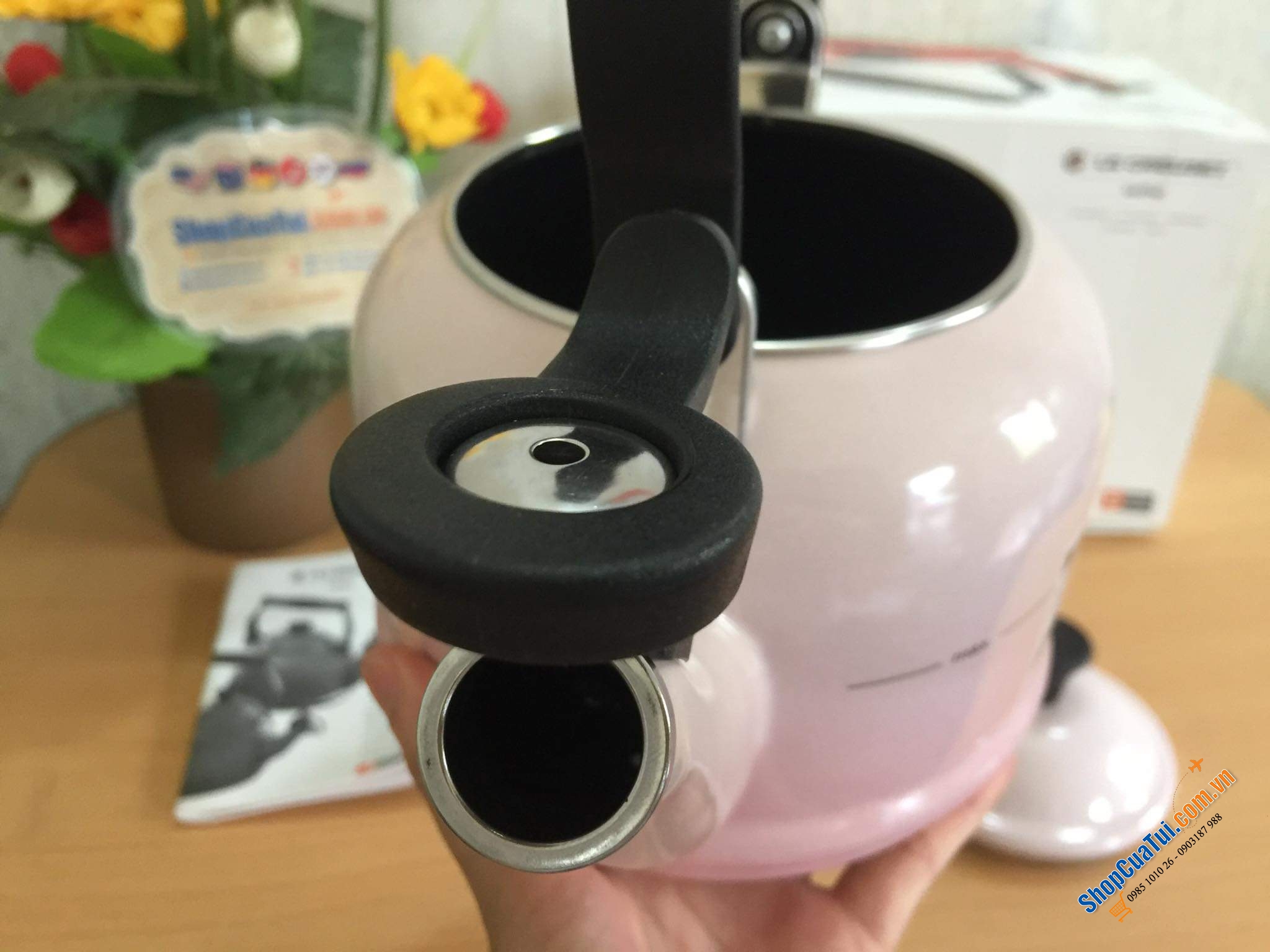 Ấm Đun Nước Le Creuset DEMI SHELL PINK 1,1lit. Màu hồng