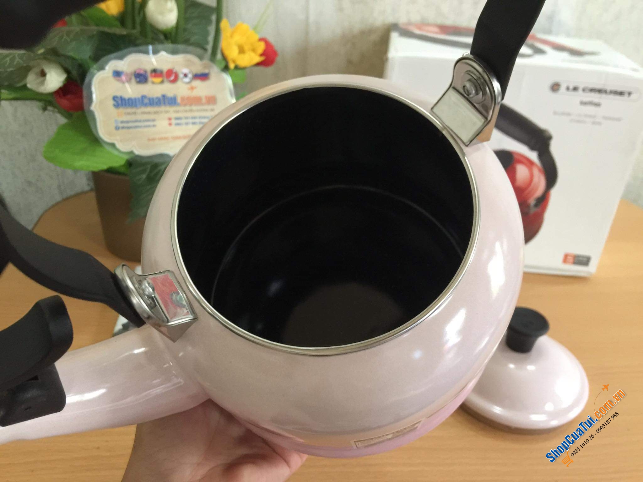 Ấm Đun Nước Le Creuset DEMI SHELL PINK 1,1lit. Màu hồng