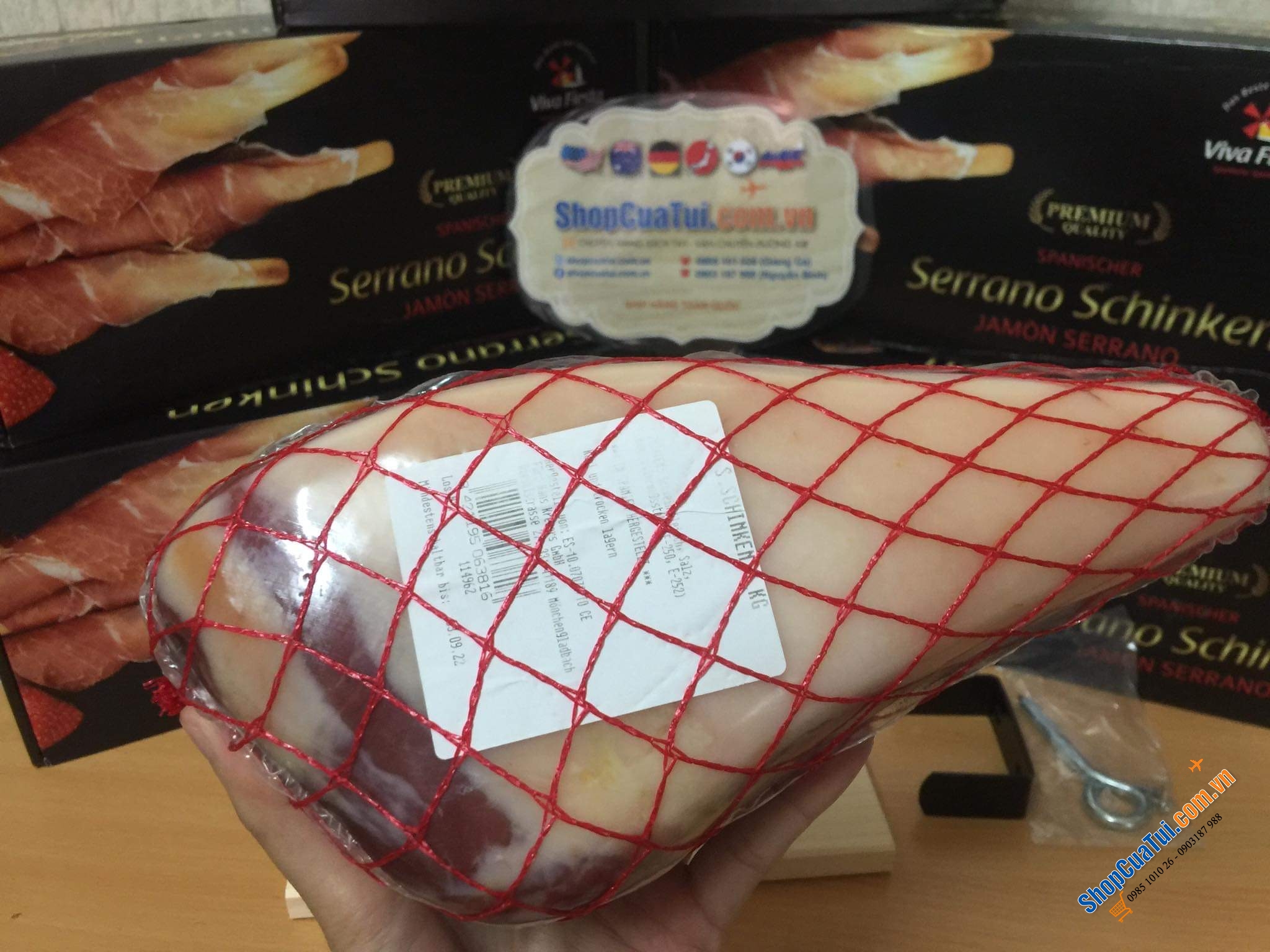 ĐÙI HEO ĐEN MUỐI SERRANO SCHINKEN 1 kg