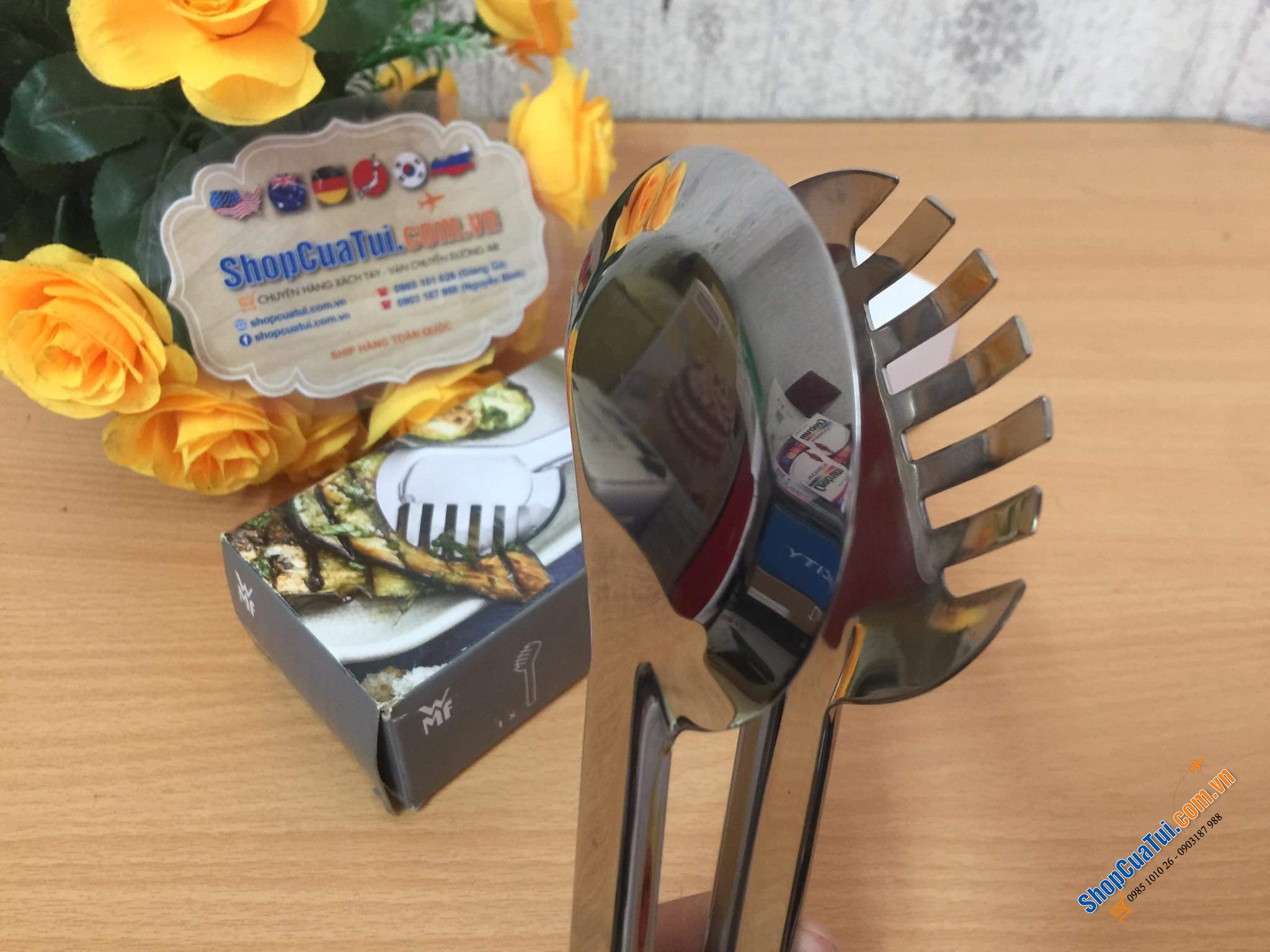 DỤNG CỤ GẮP THỰC PHẨM WMF Servier Range Nuova CHẤT LIỆU INOX 23CM - Gắp WMF mẫu mới: một bên răng cưa, một bên thìa múc dầu, múc sốt