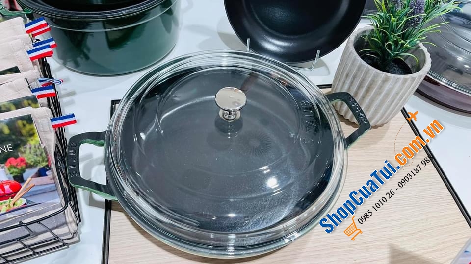 Nồi Staub vung kính màu xanh lá 30cm