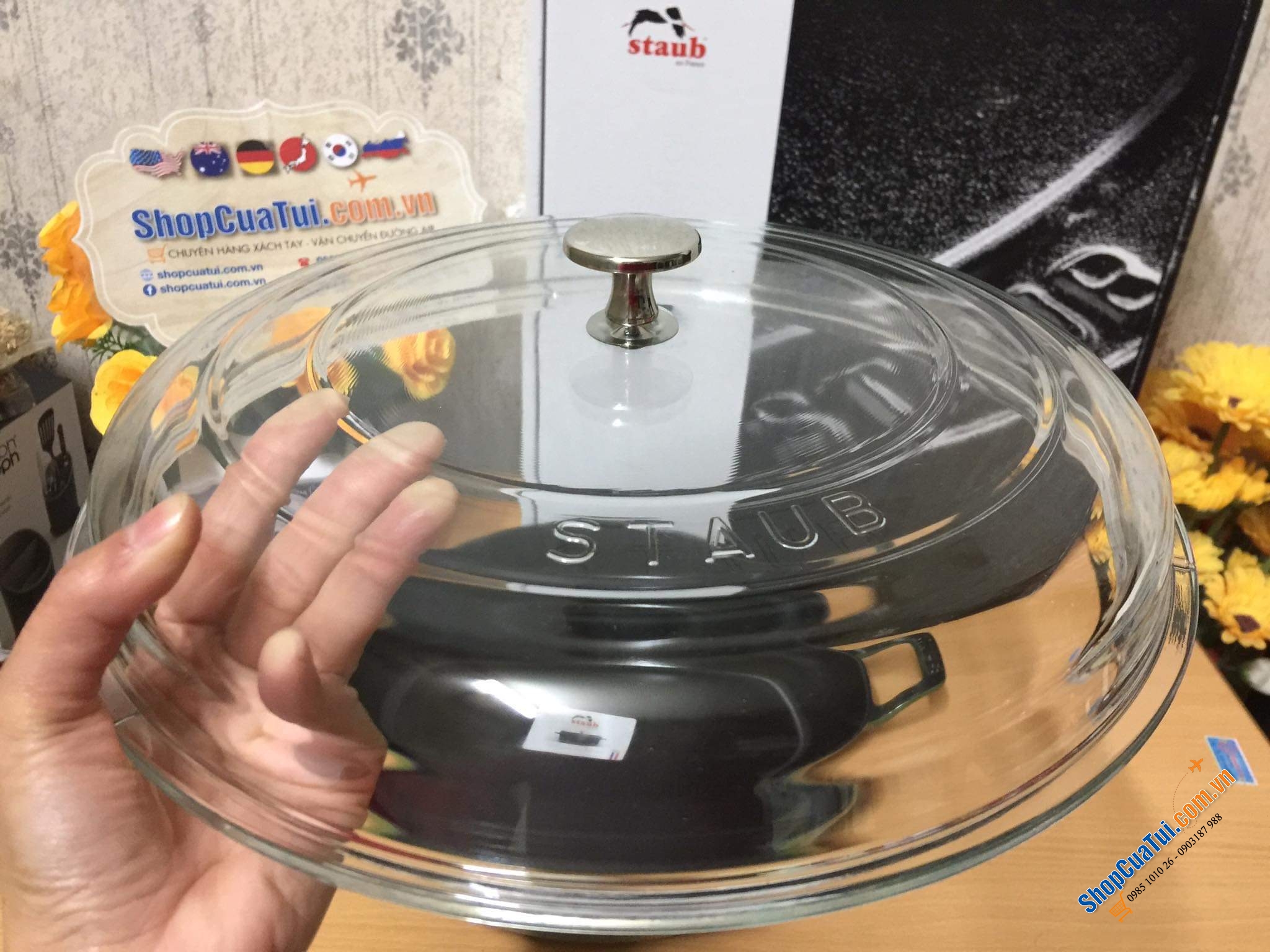 Nồi Staub vung kính màu xanh lá 30cm