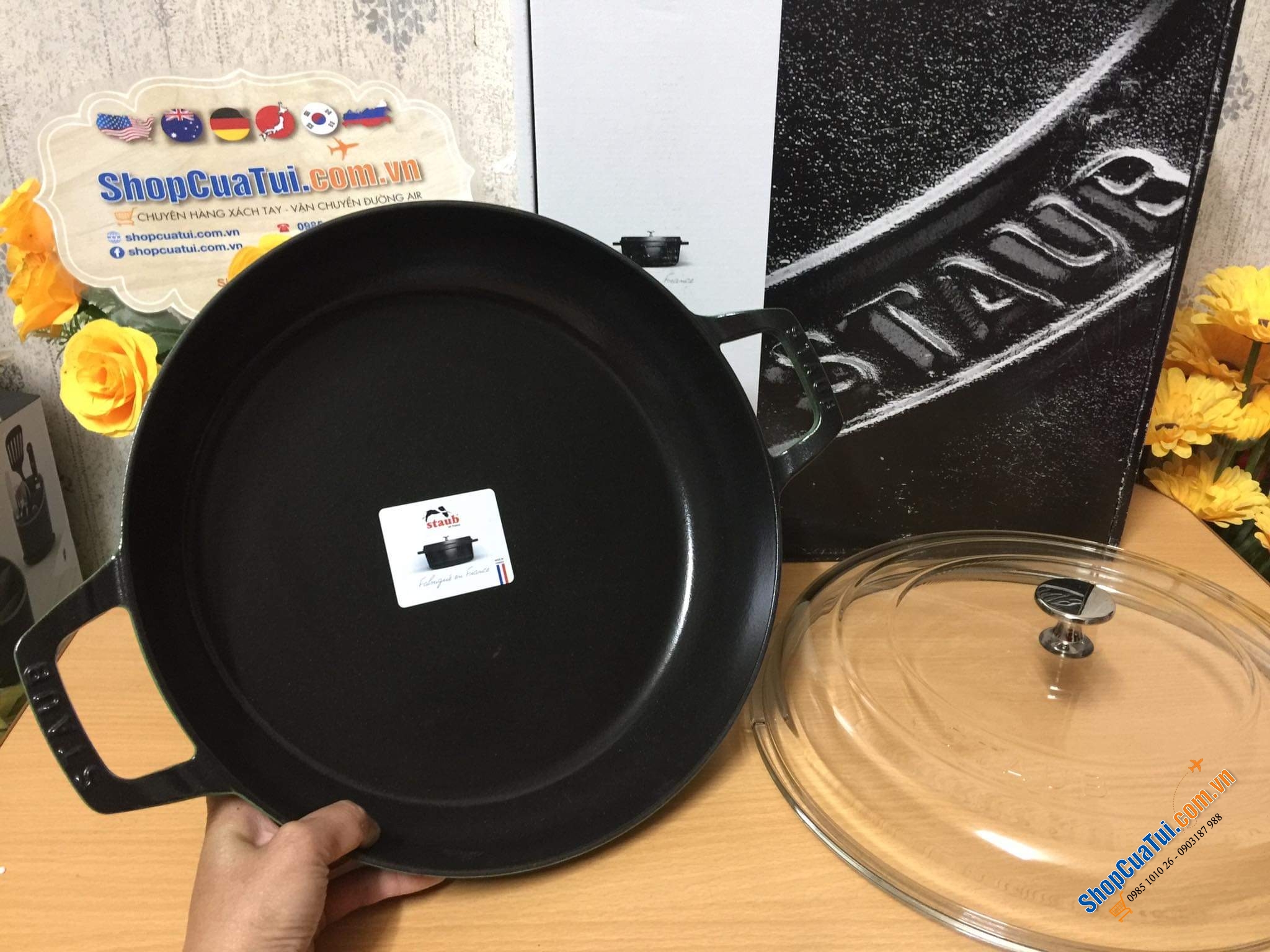 Nồi Staub vung kính màu xanh lá 30cm