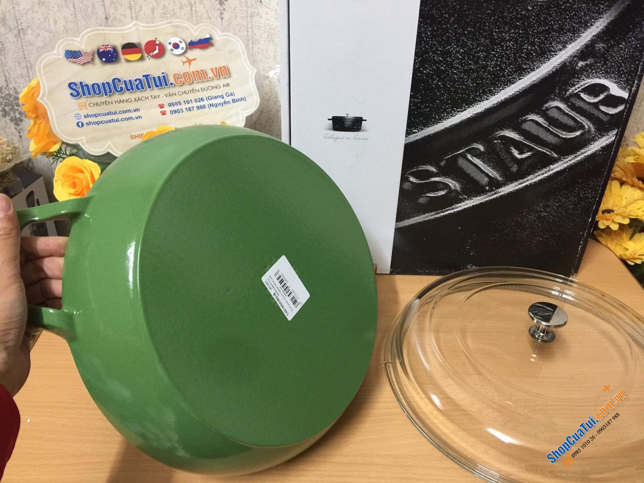 Nồi Staub vung kính màu xanh lá 30cm