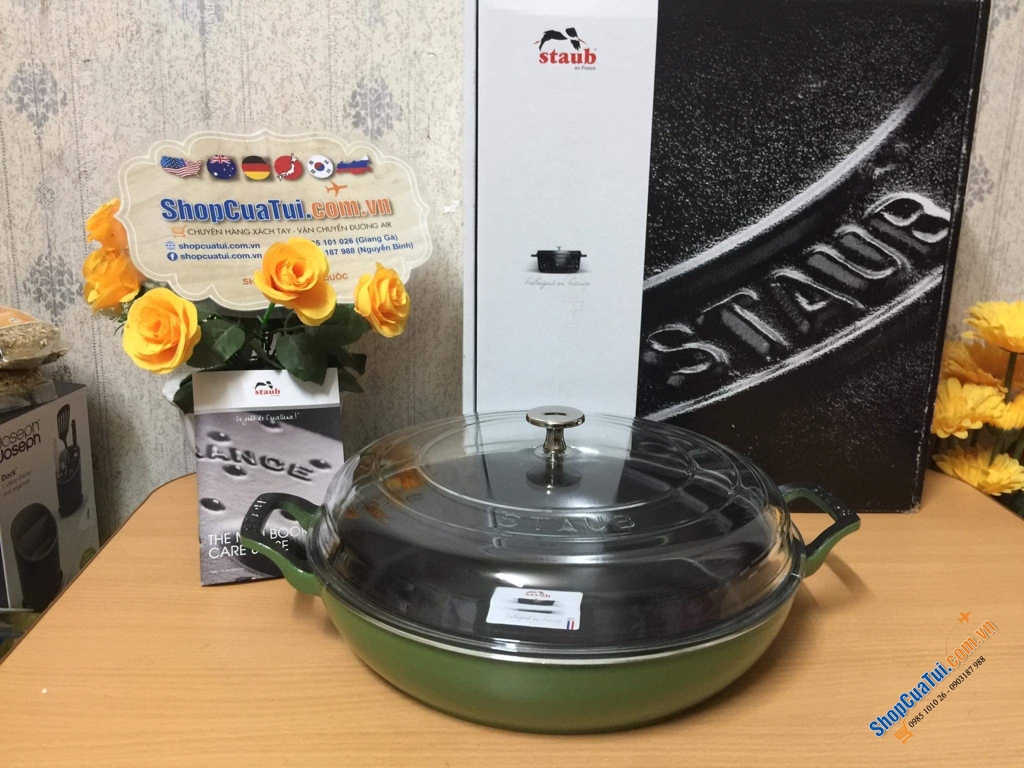 Nồi Staub vung kính màu xanh lá 30cm