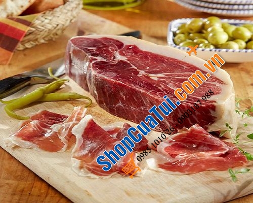 ĐÙI HEO -  ĐÙI LỢN MUỐI TÁCH XƯƠNG XÔNG KHÓI NGON NHẤT THẾ GIỚI DIONISIO SANCHEZ MINI JAMON SERRANO DUROC 1Kg đậm chất phong vị châu Âu, của Tây Ban Nha là nổi tiếng nhất.