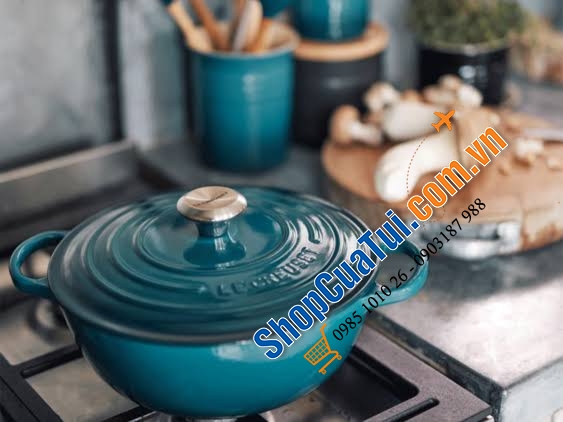 Nồi Gang sâu lòng LE CREUSET La Marmite 26cm dung tích 4.1Lit, trọng lượng 4.25kg - màu xanh dee teal cổ vịt