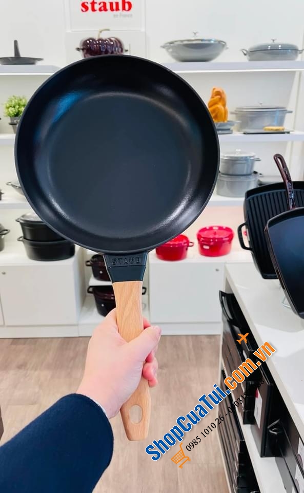 CHẢO STAUB CÁN GỖ - MADE IN FRANCE.