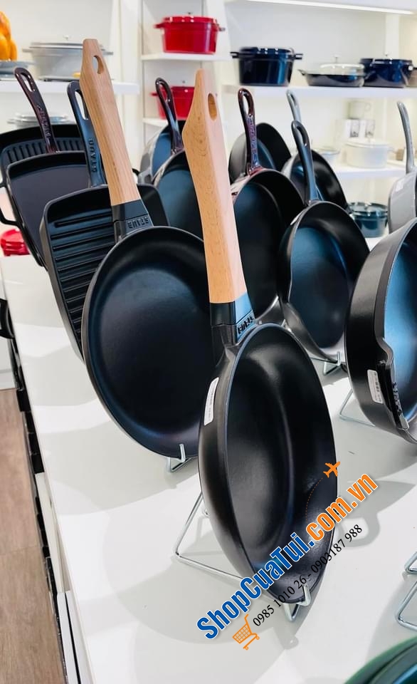 CHẢO STAUB CÁN GỖ - MADE IN FRANCE.