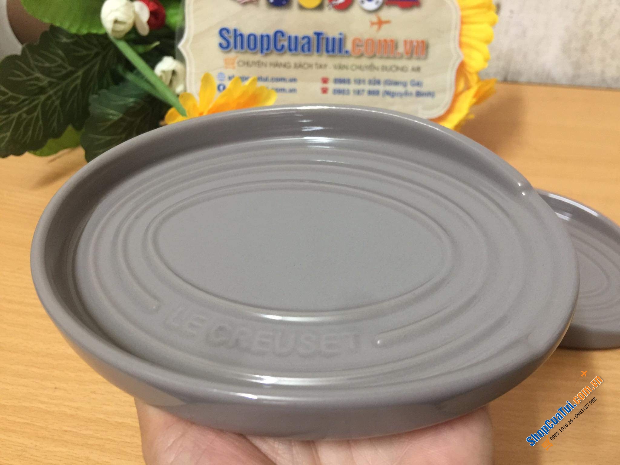 GÁC THÌA ĐŨA LE CREUSET BẦU DỤC - màu xám