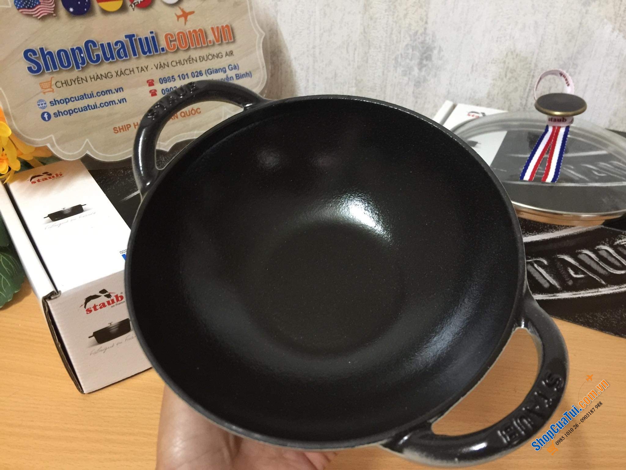 CHẢO XÀO MINI GANG STAUB BABY WOK 16 cm - MÀU NÂU CÀ PHÊ SỮA SESAM SIÊU LẠ ĐẸP