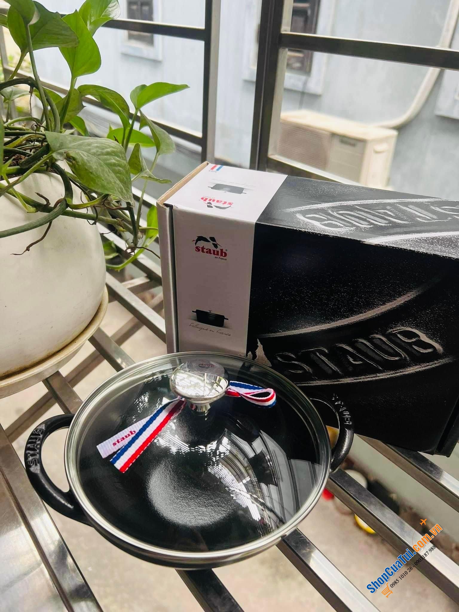 CHẢO XÀO MINI GANG STAUB BABY WOK 16 cm - MÀU NÂU CÀ PHÊ SỮA SESAM SIÊU LẠ ĐẸP