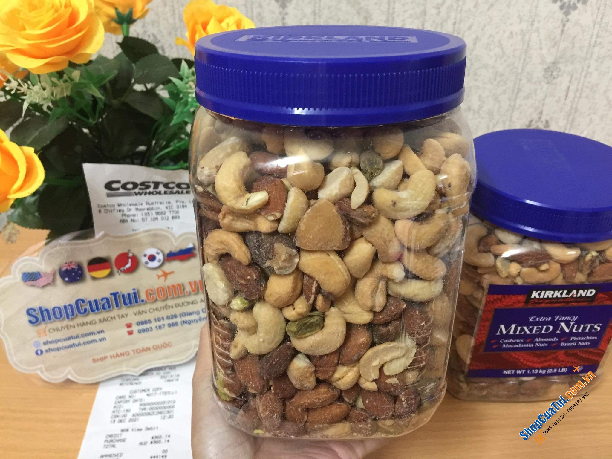 Hạt hỗn hợp Kirkland Signature Extra Fancy Mixed Nuts có muối 1.13kg