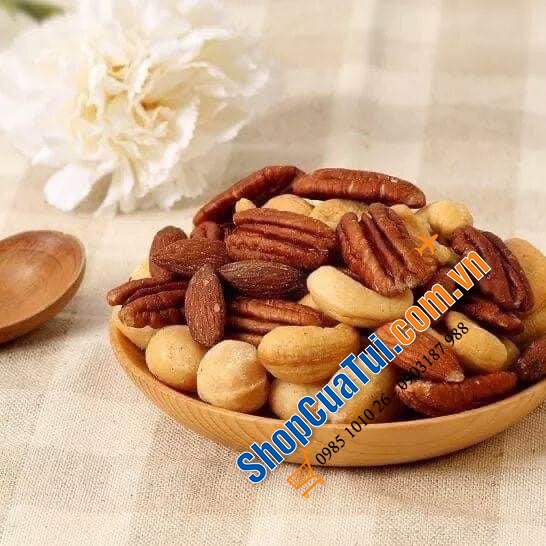 Hạt hỗn hợp Kirkland Signature Extra Fancy Mixed Nuts có muối 1.13kg