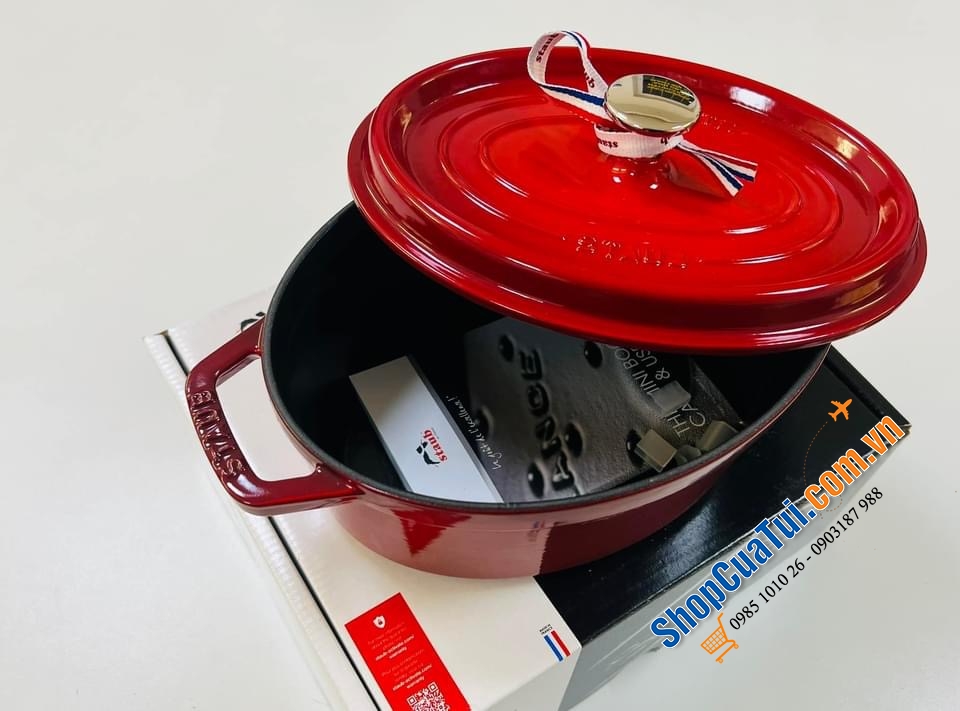 NỒI STAUB OVAL 23 CM ĐỎ CHERRY - DUNG TÍCH 2,35 L.