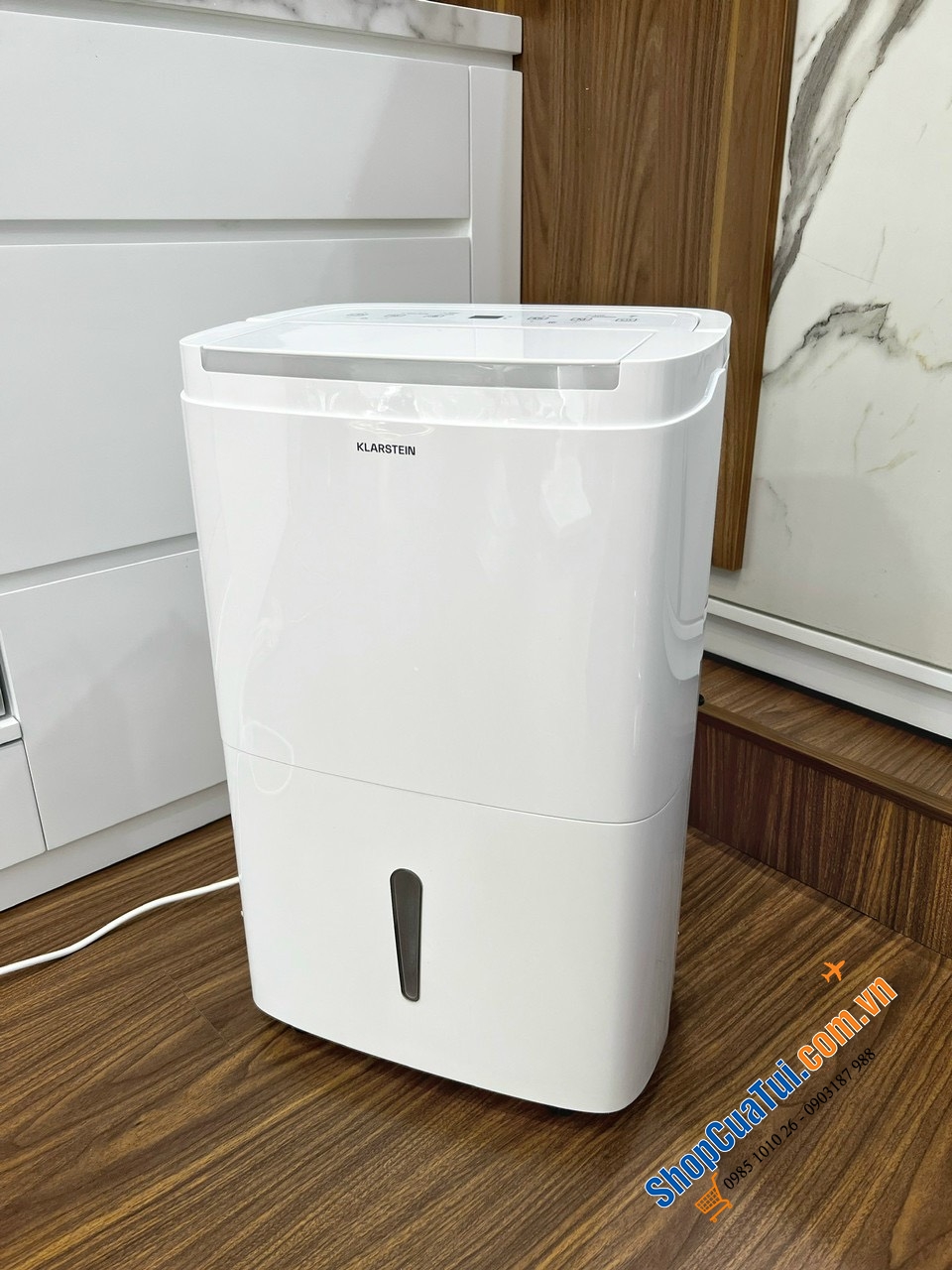 Máy hút ẩm Klarstein 40l (App Control) Máy kết nối WiFi và điều chỉnh bằng app Klarstein Khả năng hút ẩm: 40l/24h Thích hợp cho mọi loại không gian trong gia đình, văn phòng