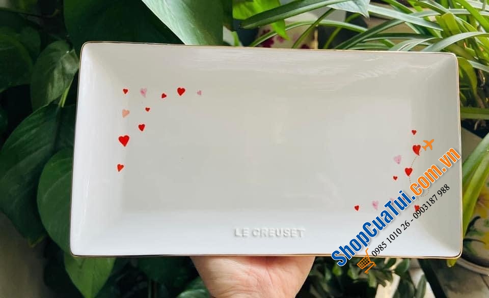 ĐĨA - KHAY CHỮ NHẬT LE CREUSET AMOUR 28 CM.