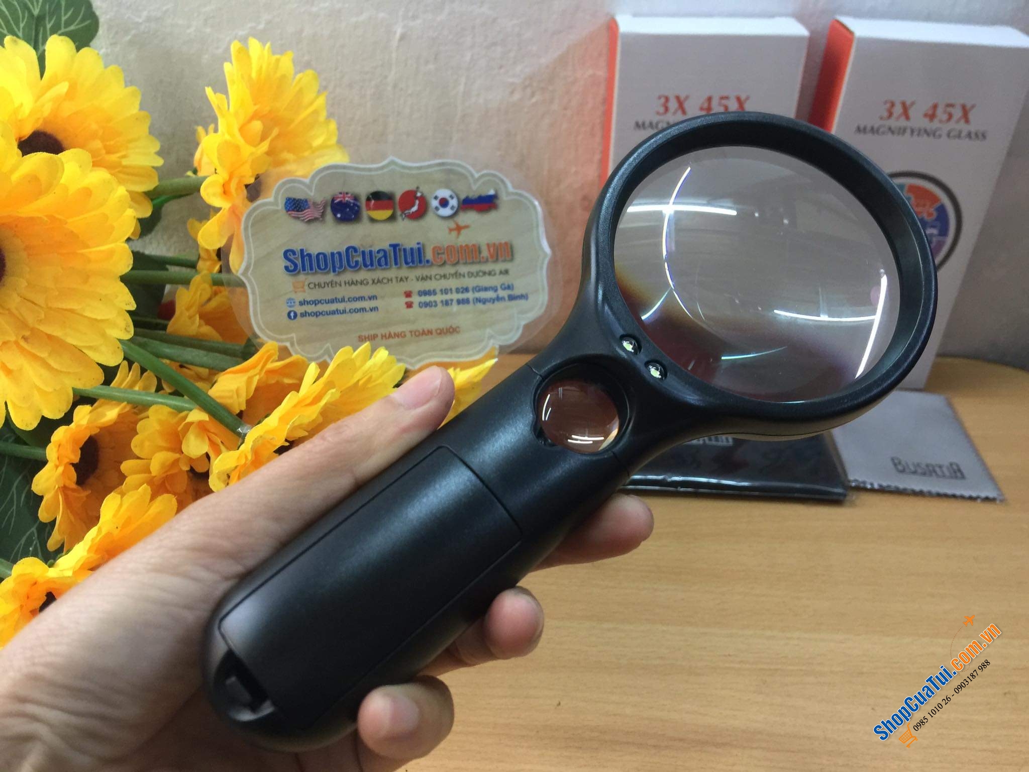 KÍNH LÚP ĐÈN LED BUSATIA.   - Quà biếu ông bà bố mẹ, những ai thích đọc sách mà mắt kém hoặc chữ quá bé