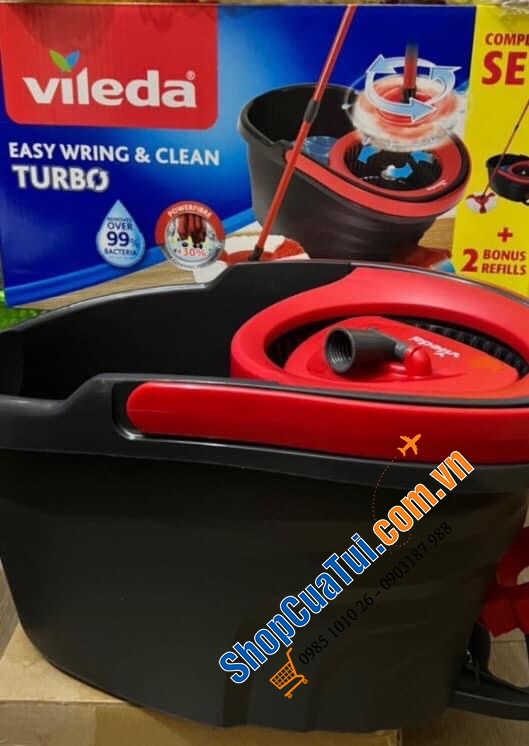 CHẬU LAU NHÀ VILEDA TURBO EASYWRING & CLEAN gồm bộ 1 cây lau nhà có tay cầm và xô hoạt động bằng bàn đạp với vòng xoáy điện và vòi mở + 3 khăn