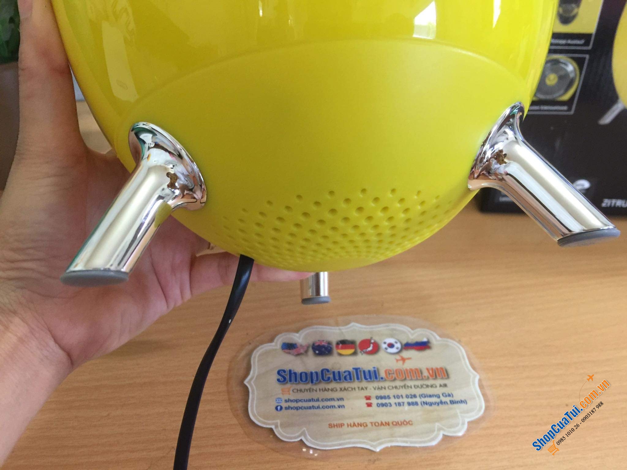 Vắt cam cần đẩy Unold siêu khoẻ nằm trong thiết kế hình trứng siêu gọn đẹp, động cơ 300W mạnh mẽ