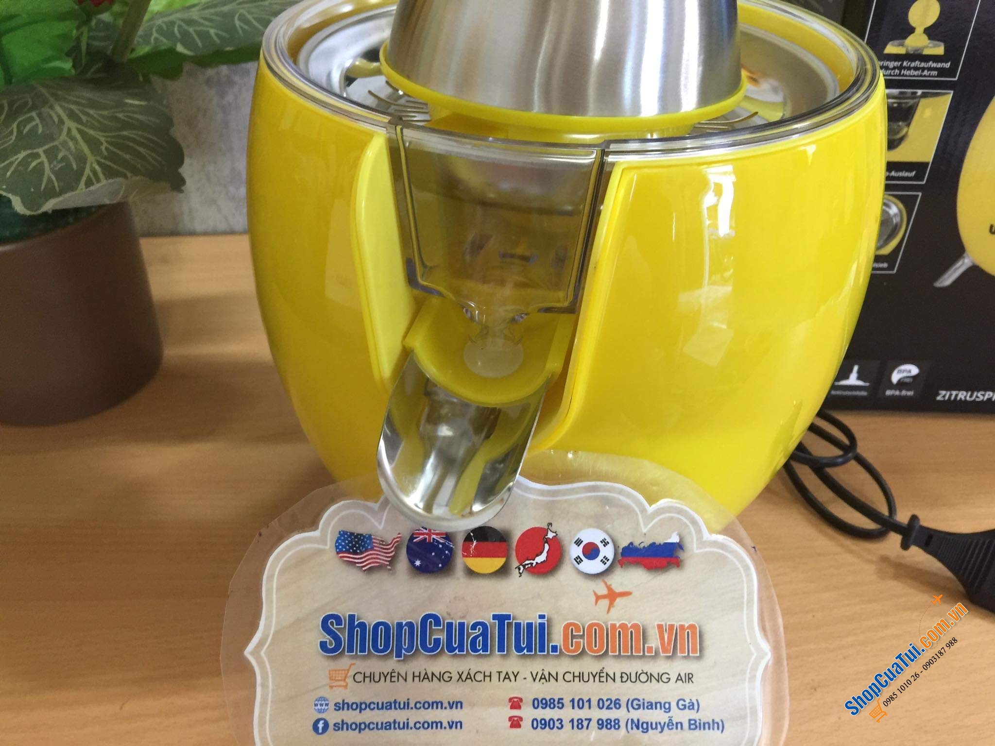 Vắt cam cần đẩy Unold siêu khoẻ nằm trong thiết kế hình trứng siêu gọn đẹp, động cơ 300W mạnh mẽ