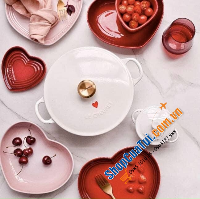 SET 2 ĐĨA TRÁI TIM LE CREUSET 23cm MÀU ĐỎ VÀ HỒNG