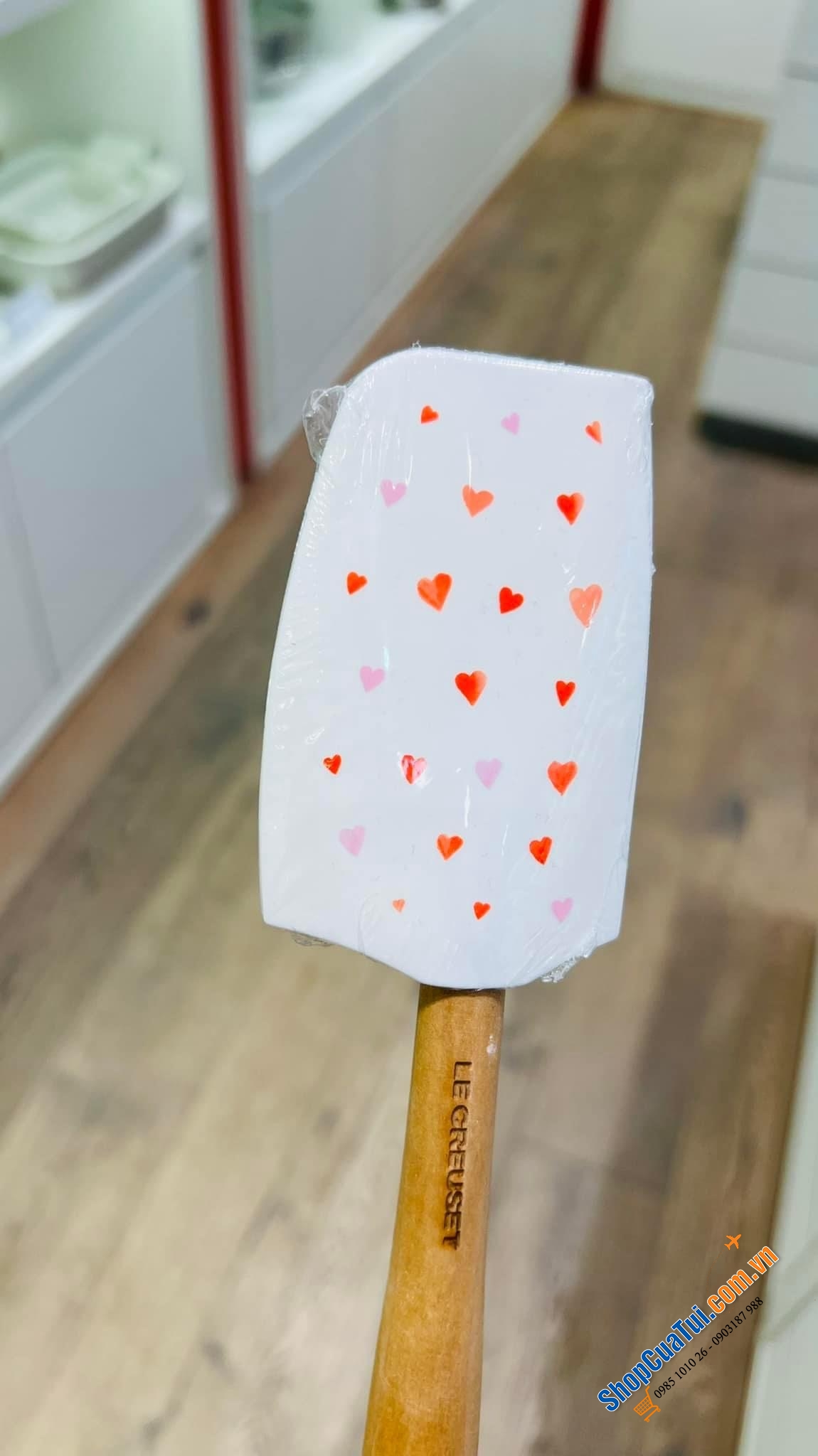 PHỚI DẸT SILICON LE CREUSET hoạ tiết trái tim
