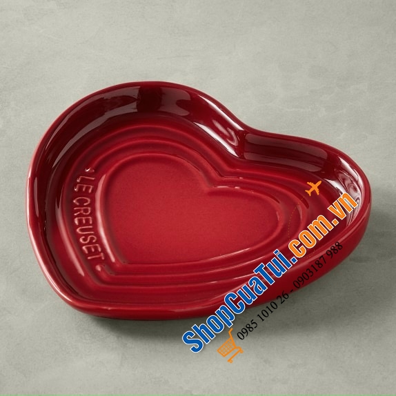 GÁC THÌA ĐŨA LE CREUSET TRÁI TÀU MÀU ĐỎ 13cm giúp thìa, thìa và muôi không bị trượt, bếp sạch