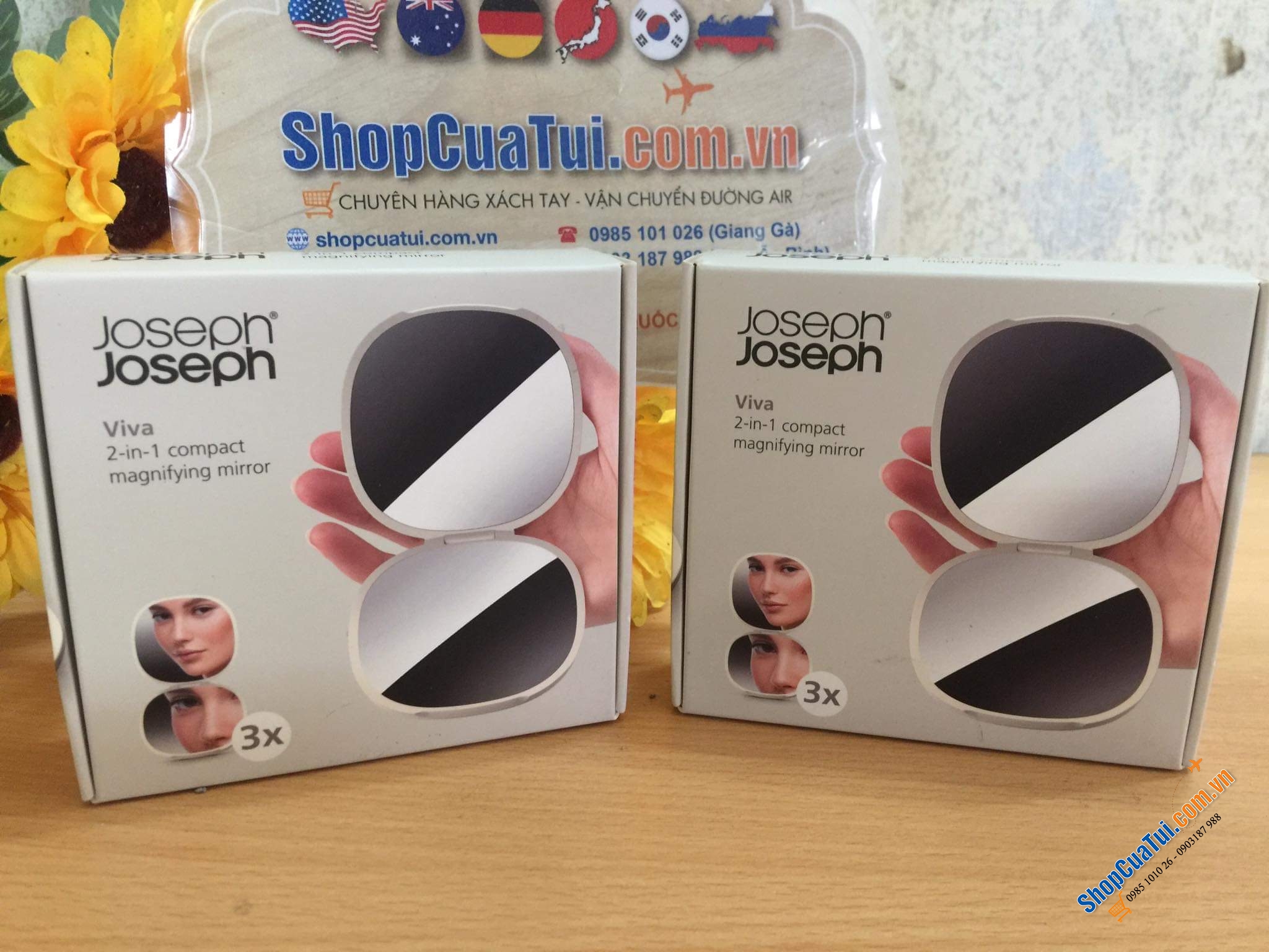 Gương Trang Điểm Joseph Joseph 75006 Viva 2in1 - gương bỏ túi cho phép bạn kiểm tra tình trạng trang điểm của mình mọi nơi mọi lúc, có mặt phóng đại 3 lần