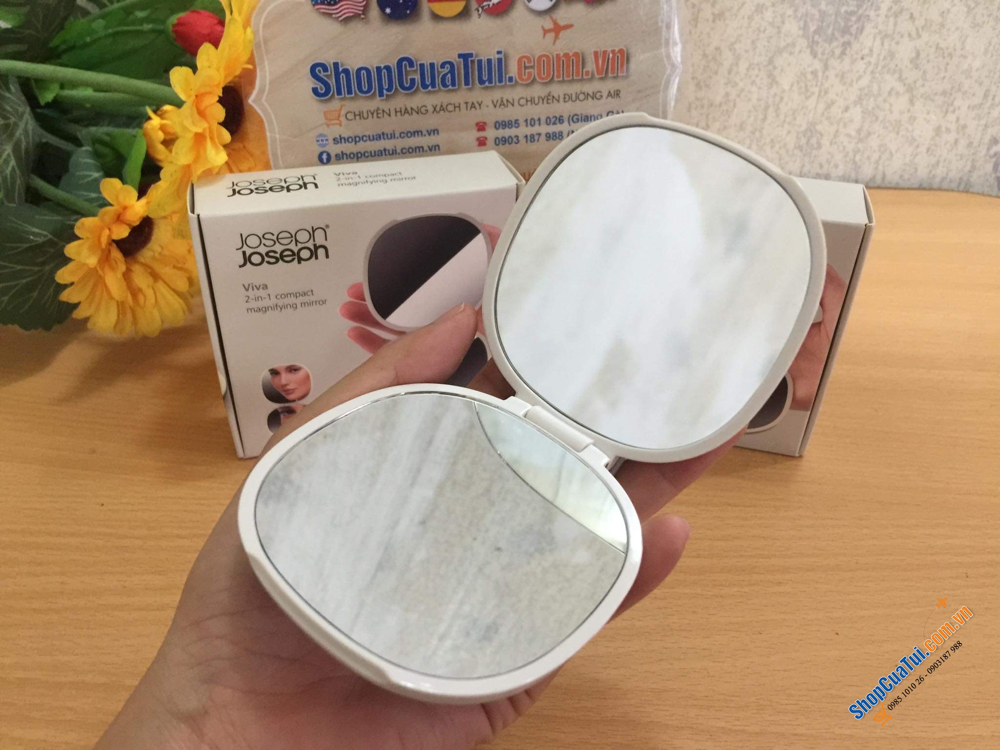 Gương Trang Điểm Joseph Joseph 75006 Viva 2in1 - gương bỏ túi cho phép bạn kiểm tra tình trạng trang điểm của mình mọi nơi mọi lúc, có mặt phóng đại 3 lần