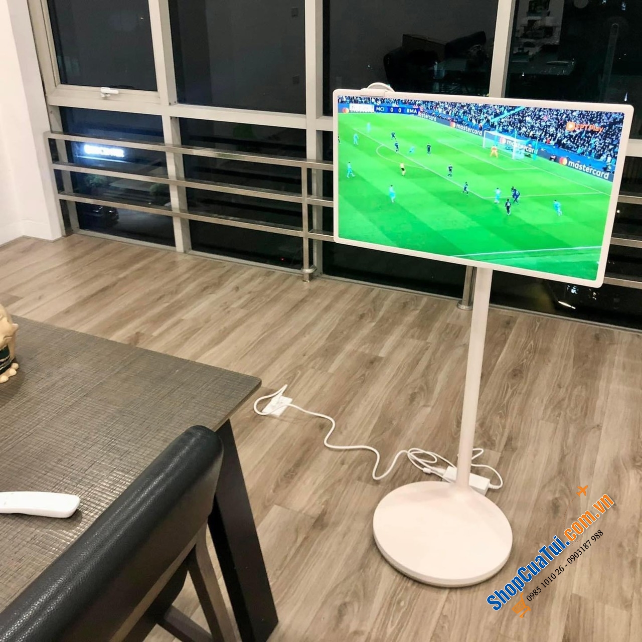 LG STAND BY ME -  MỘT CHIẾC TIVI THỰC SỰ KHÁC BIỆT: Màn hình 27inch cảm ứng,có thể xoay 180 độ, không dây, kết nối Bluetooth, USB, HDMI, laptop, máy chơi game, share màn hình điện thoại ...