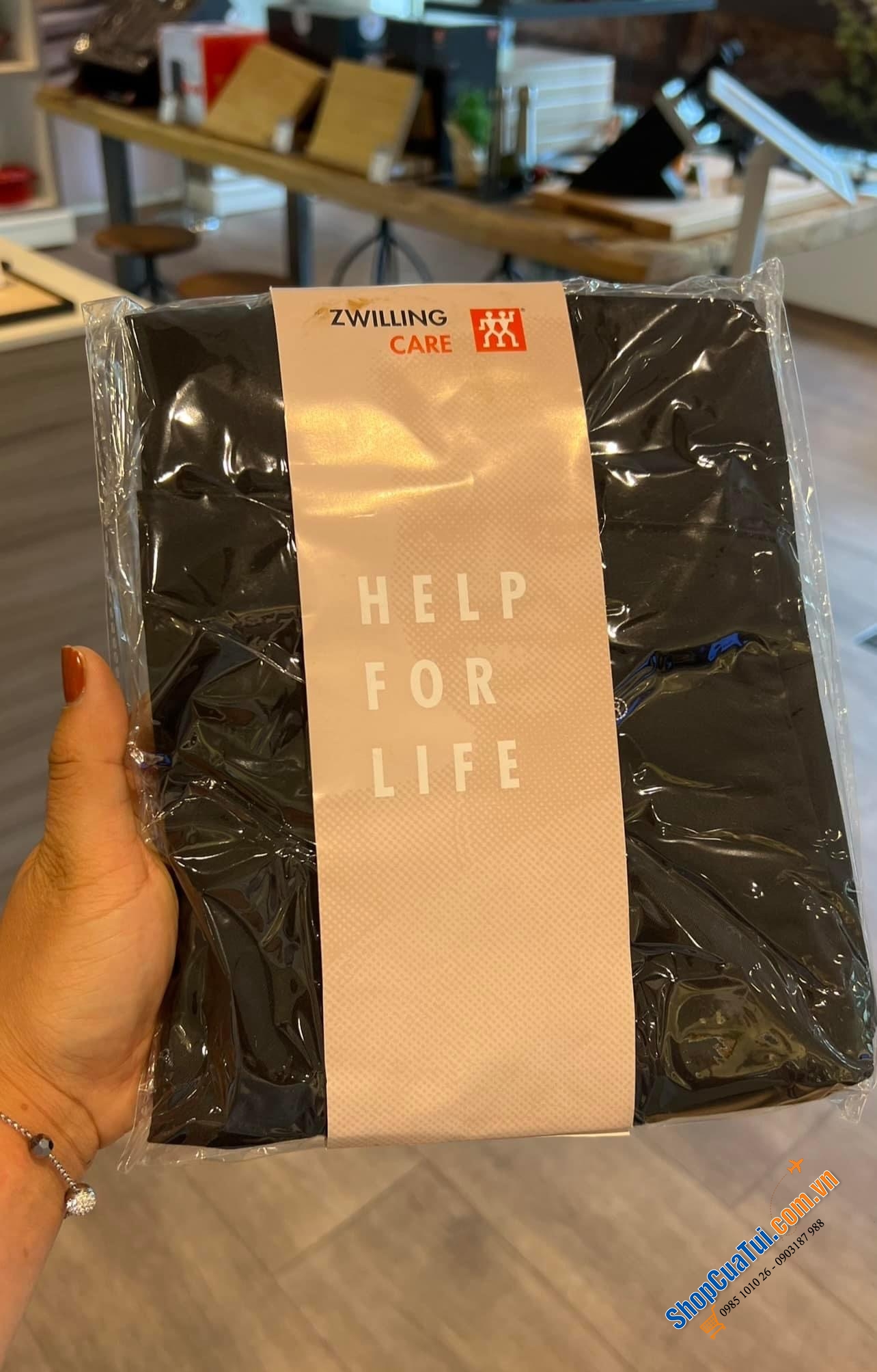 TẠP DỀ ZWILLING ĐEN.