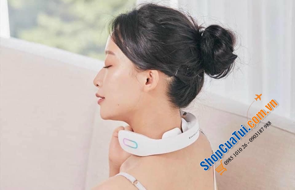 Máy mát xa cổ tần số thấp Swiss millitary (SMA-NM1000) giúp giảm cảm giác căng vai và mỏi cổ. Massage tại bất cứ đâu, bất cứ khi nào, ai cũng có thể dùng được