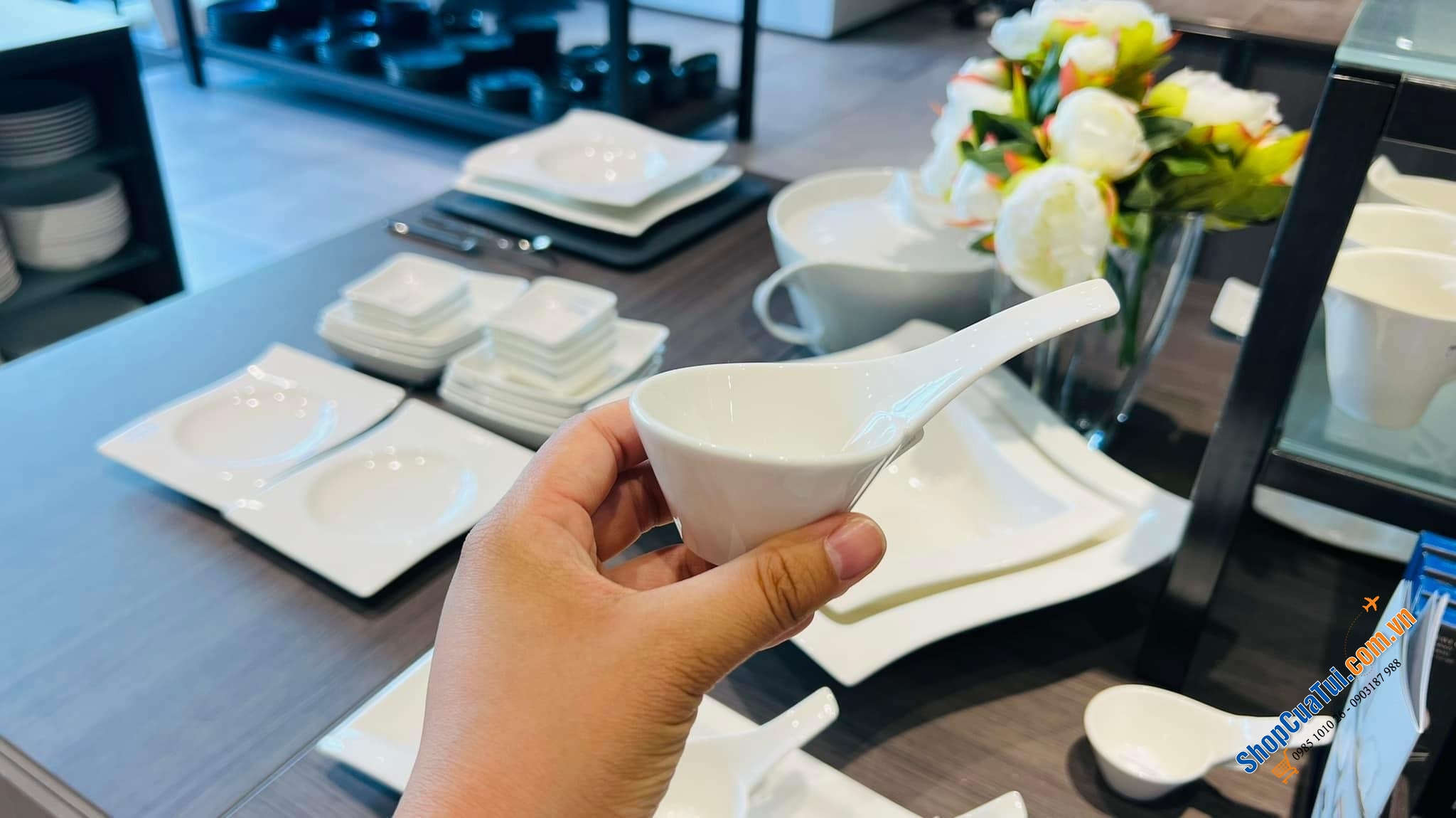 SET 3 BÁT NƯỚC CHẤM DẠNG THÌA KÈM ĐĨA LÓT VILLEROY BOCH NEW WAVE - Made in Germany.