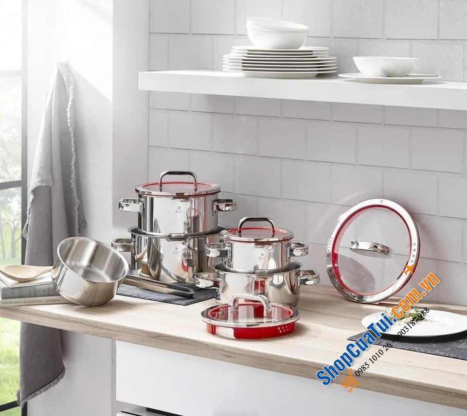 BỘ NỒI WMF FUNCTION 5 MÓN - Dòng cao cấp của WMF, niềm tự hào của hãng, với 4 nồi các kích cỡ và 1 quánh - vừa vặn cho căn bếp gia đình