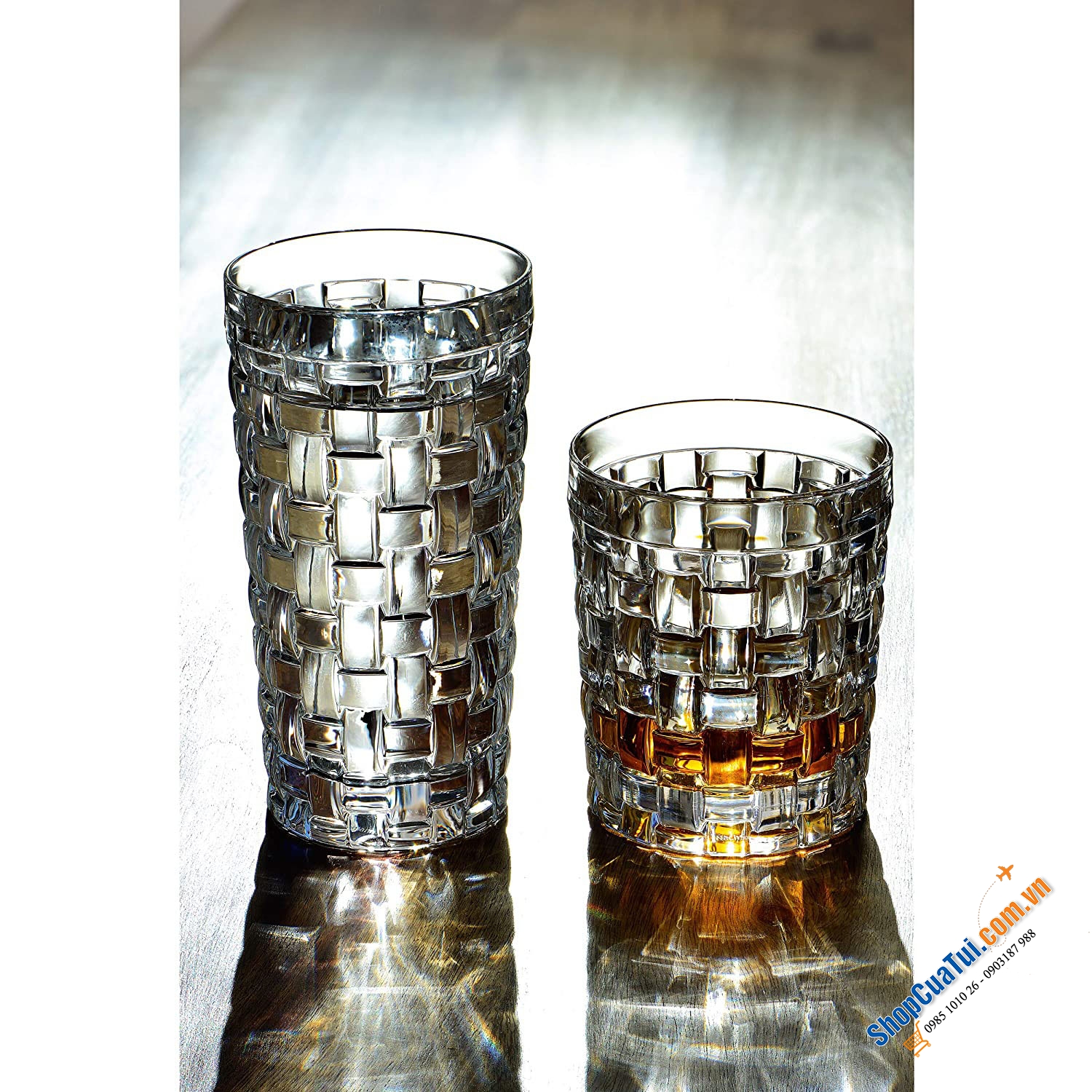BÌNH ĐỰNG NƯỚC PHA LÊ NACHTMANN BOSSA NOVA 1,2L  thiết kế theo ô cờ đan xen tạo cảm giác trẻ trung cho người nhìn, có thể làm lọ hoa