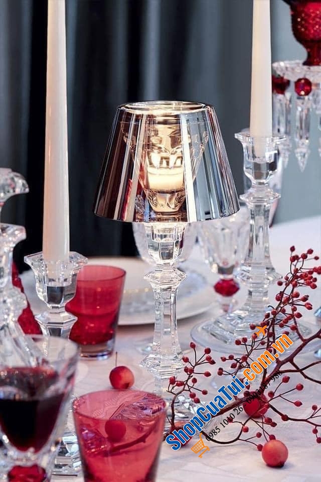 Đèn nến Dublin Candle Lamp with Glass Shade - Đèn nến Goldinger màu khói và màu đỏ siêu hot được thiết kế theo phong cách cổ điển tăng thêm vẻ sang trọng cho không gian sống