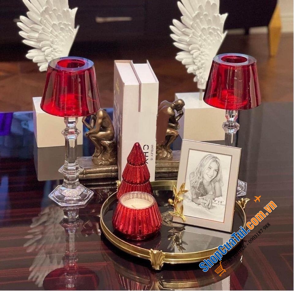 Đèn nến Dublin Candle Lamp with Glass Shade - Đèn nến Goldinger màu khói và màu đỏ siêu hot được thiết kế theo phong cách cổ điển tăng thêm vẻ sang trọng cho không gian sống