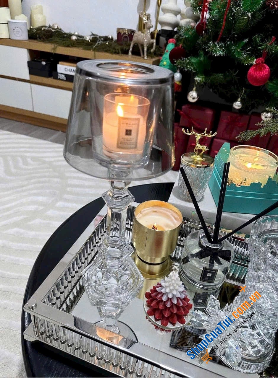 Đèn nến Dublin Candle Lamp with Glass Shade - Đèn nến Goldinger màu khói và màu đỏ siêu hot được thiết kế theo phong cách cổ điển tăng thêm vẻ sang trọng cho không gian sống