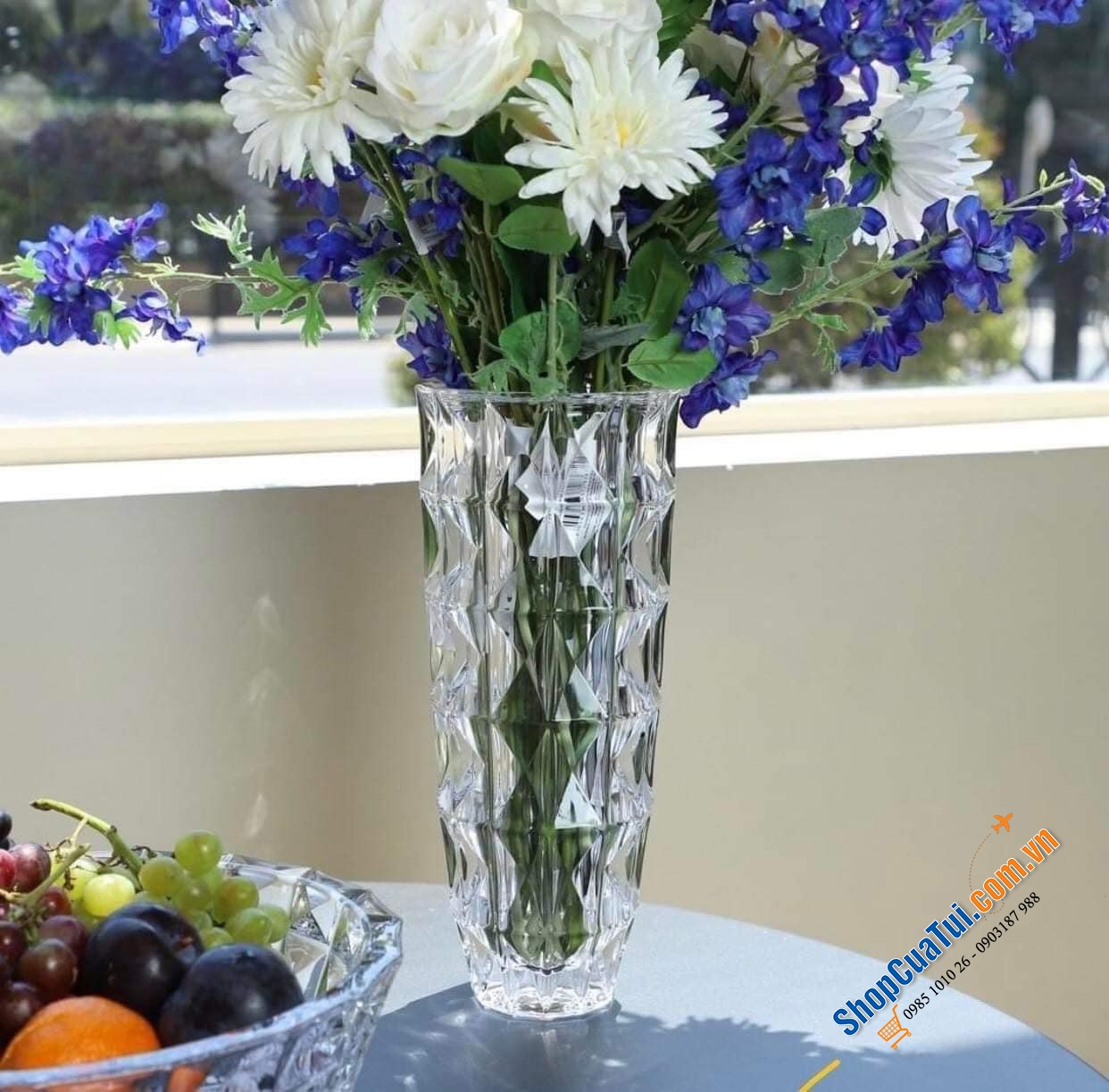 BÌNH HOA PHA LÊ BOHEMIA DIAMOND 33CM thiết kế tinh khiết và tươi sáng kết hợp với đường cắt tạo hình kim cương bắt sáng và vô cùng nổi bật, trang nhã