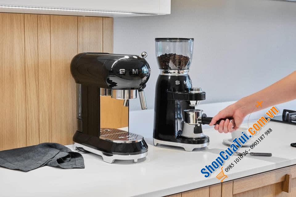 MÁY PHA CAFE CAO CẤP SMEG ECF01CREU màu trắng, màu đen, màu kem, Công nghệ Italy, 1300W