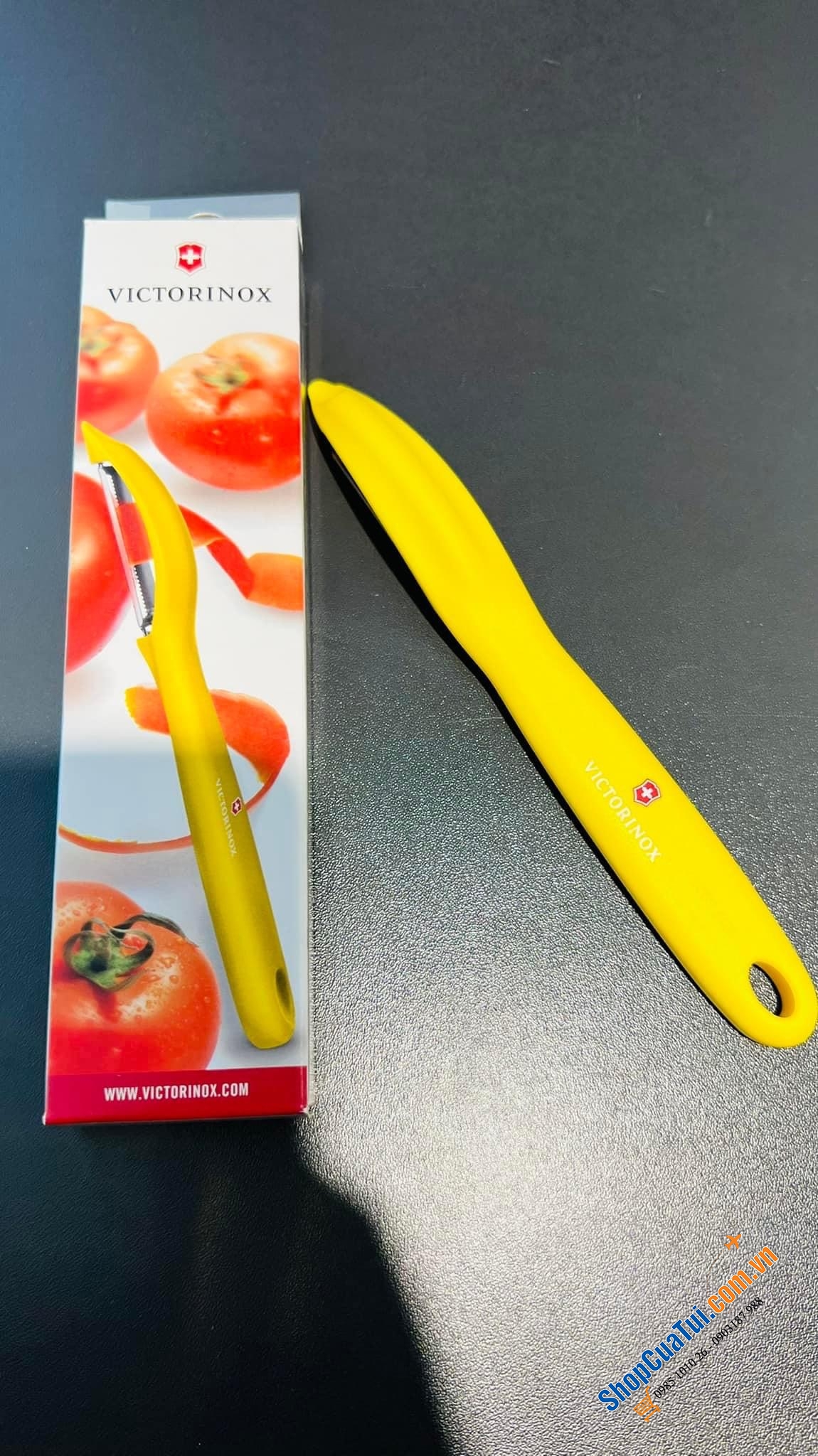 NẠO THẲNG VICTORINOX VÀNG.