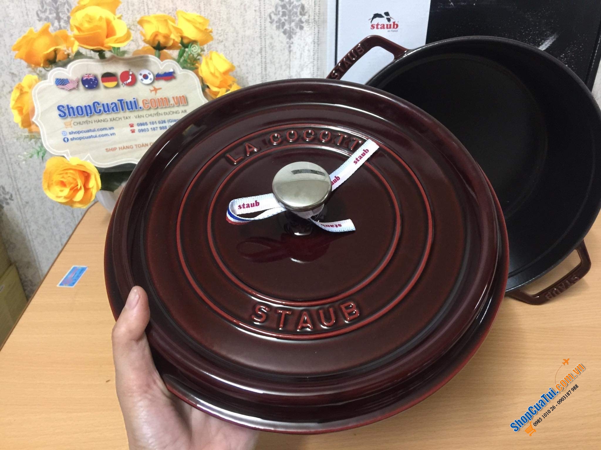 NỒI STAUB COCOTTE  MẦU ĐỎ MẬN SIZE 18cm - đẹp mắt từ bếp lên đến bàn ăn