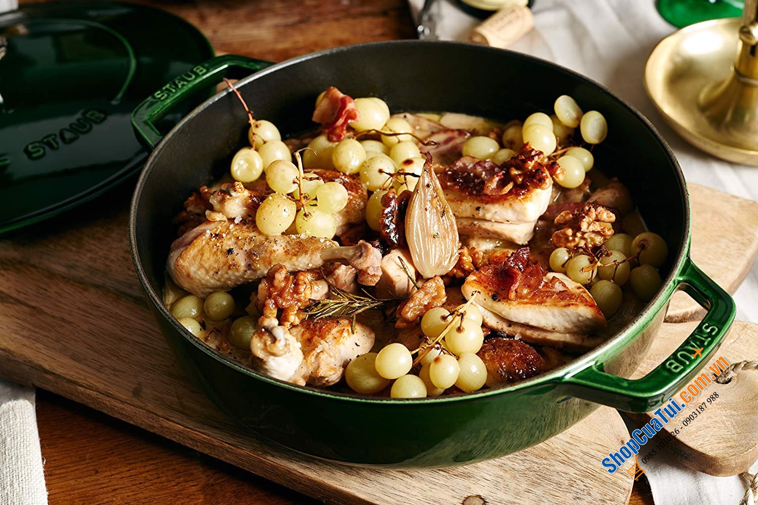 NỒI CHẢO GANG STAUB CHISTERA CHE 24CM - lý tưởng nấu các món ăn một nồi, từ nướng và hầm đến súp, risotto,... - màu xanh húng quế, xanh tím than