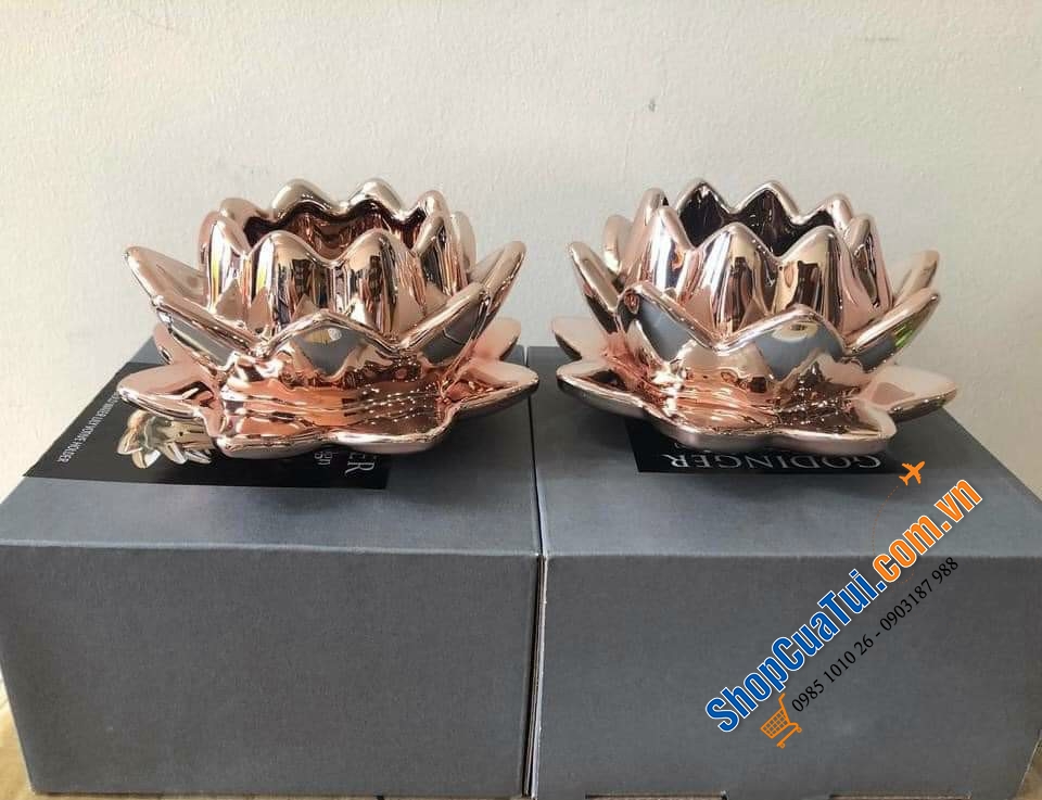 Chân nến hoa súng Godinger - pha lê không chì, mang đến điểm nhấn tươi mới cho bất kỳ không gian nào