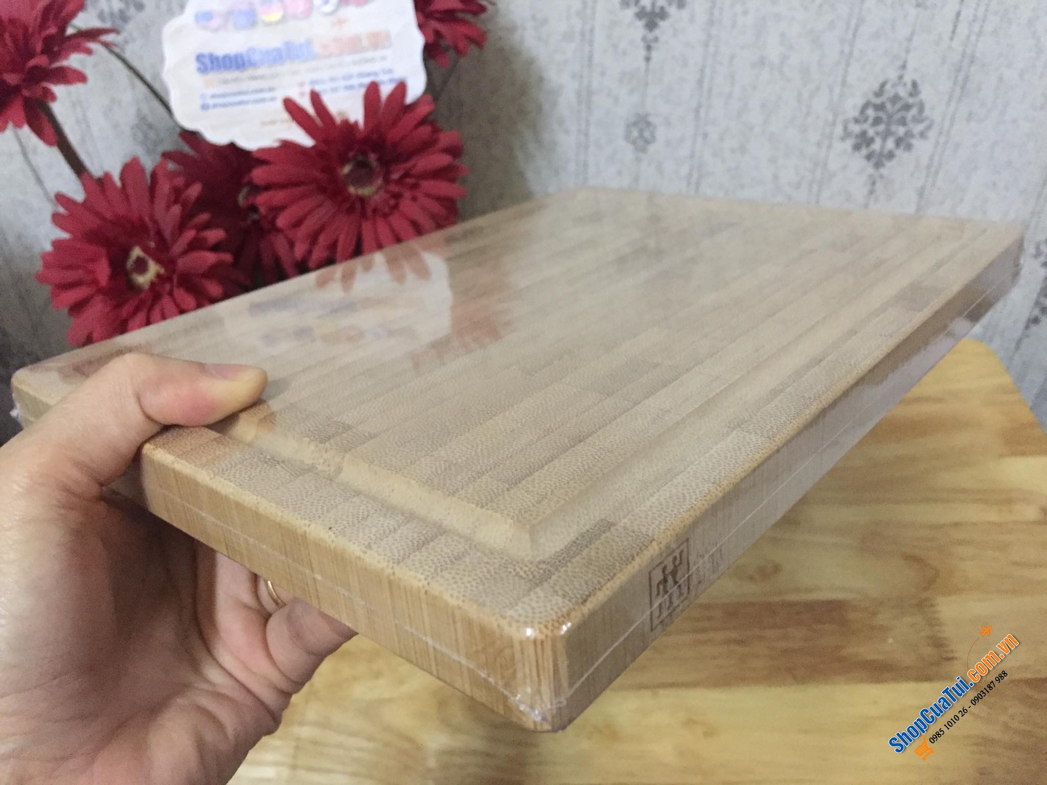 THỚT TRE ZWILLING CAO CẤP SIZE ĐẠI 42* 31 CM - bền vững và giúp bảo vệ lưỡi dao của bạn khi cắt